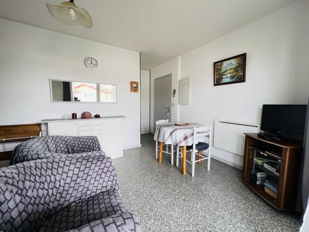 Appartement T1 Lumineux Avec Balcon Ensoleille Et Parking, 2 Couchages, Cambo-Les-Bains - Fr-1-495-16 Buitenkant foto